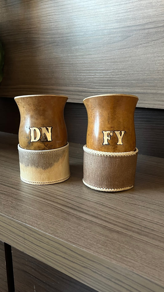 CALABAZA PREMIUM CON DOS INICIALES EN ALPACA. EDICION LIMITADA