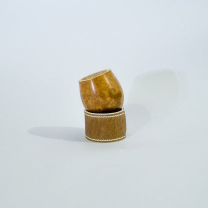 Posa Mate de Cuero Crudo con Doble Costura