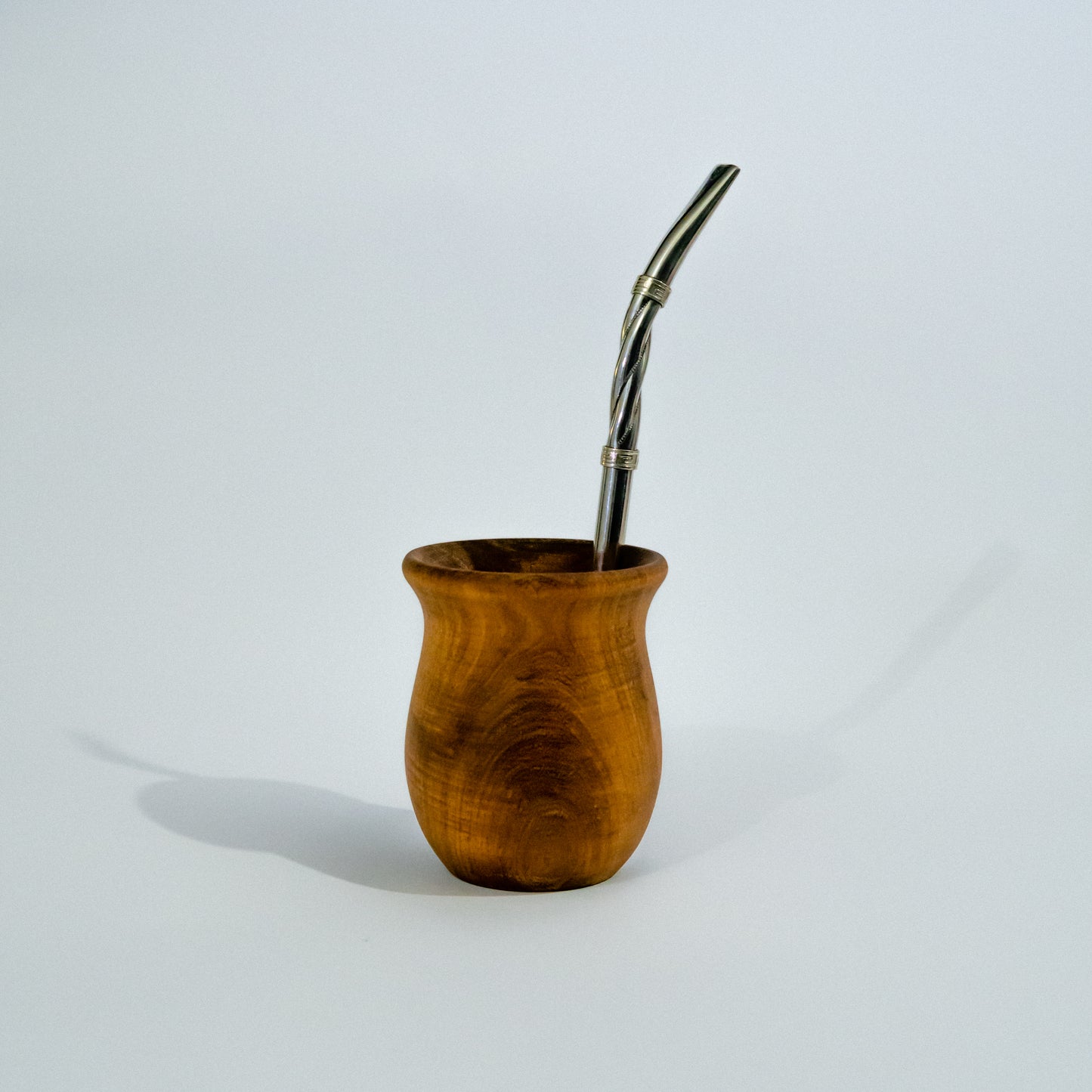 Bombillon de Alpaca torneada con Apliques en Alpaca