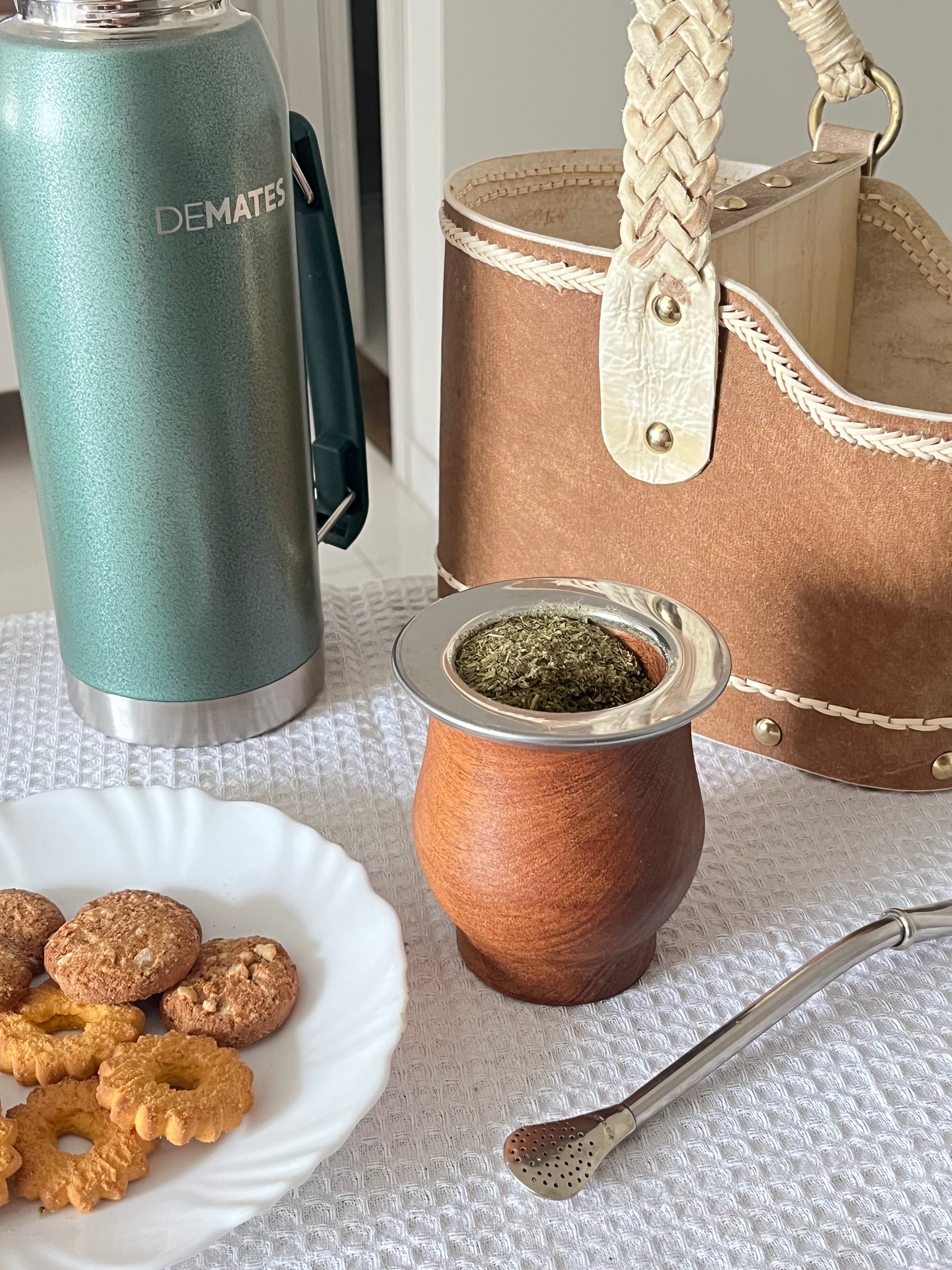 Mate camionero de Algarrobo con boquilla de Acero Inox.