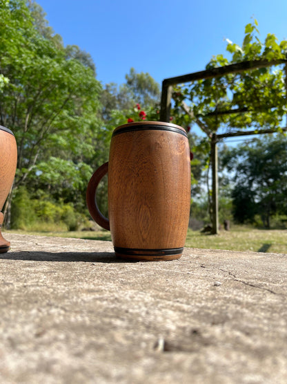 Jarra cervecera de algarrobo 500 ml