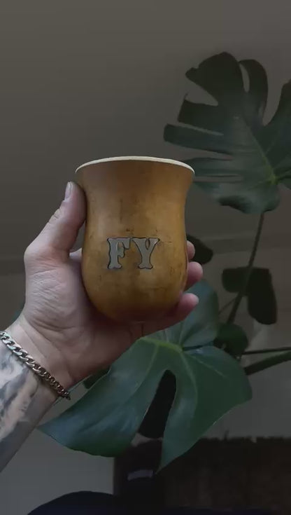 CALABAZA PREMIUM CON DOS INICIALES EN ALPACA. EDICION LIMITADA